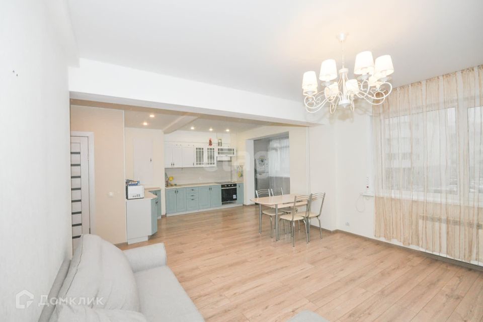 Продаётся 2-комнатная квартира, 68.8 м²