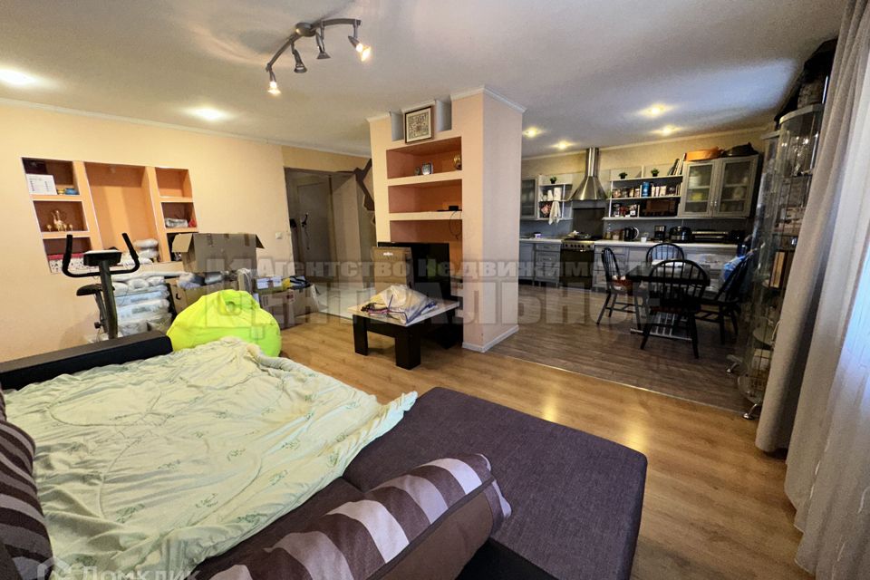 Продаётся 3-комнатная квартира, 116 м²