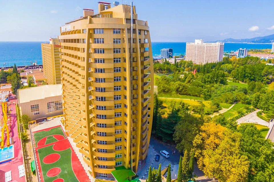 Продаётся 3-комнатная квартира, 118 м²