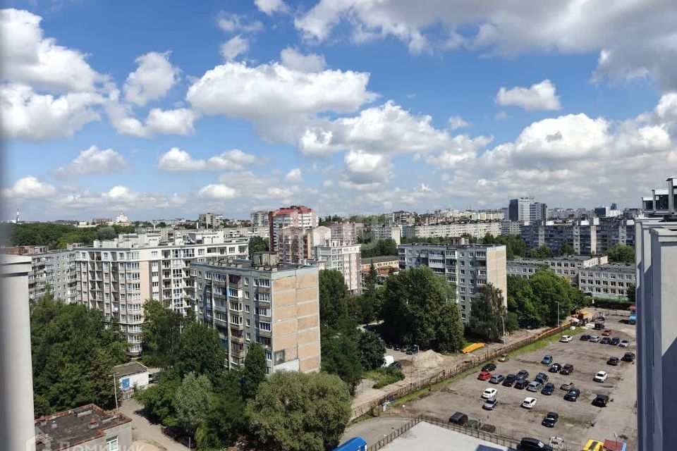 Продаётся 2-комнатная квартира, 76.6 м²