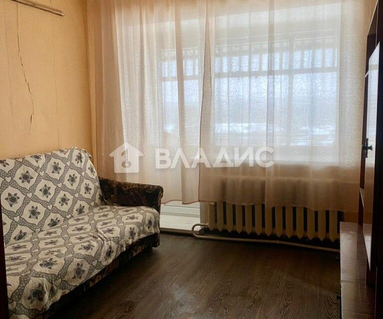 Продаётся 4-комнатная квартира, 60.4 м²