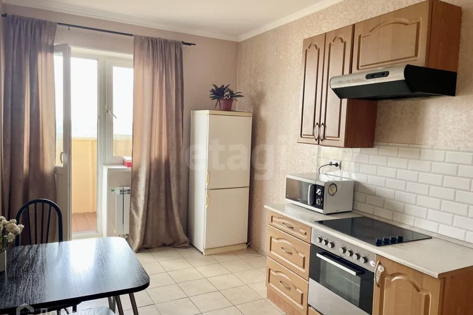 Продаётся 1-комнатная квартира, 42 м²