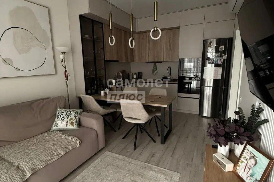 Продаётся 4-комнатная квартира, 76.7 м²