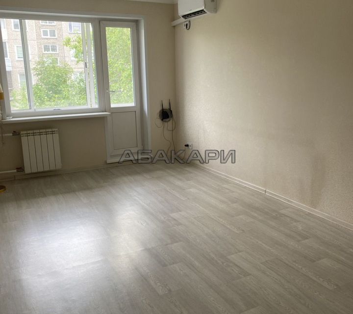 Сдаётся 4-комнатная квартира, 64 м²