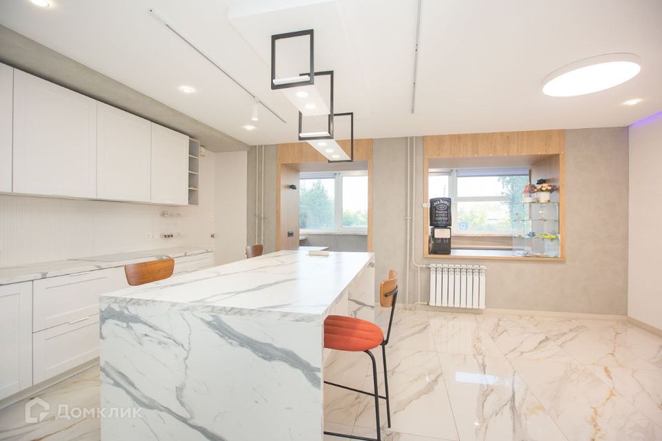 Продаётся 1-комнатная квартира, 43 м²