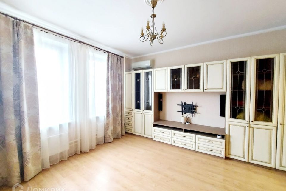 Сдаётся 2-комнатная квартира, 55 м²