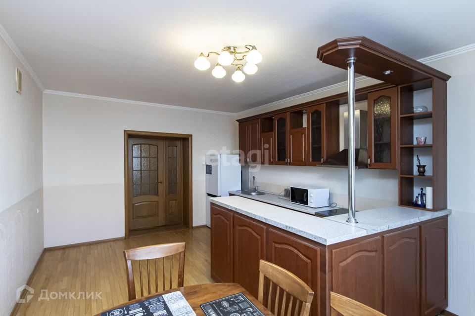 Продаётся 2-комнатная квартира, 70.4 м²