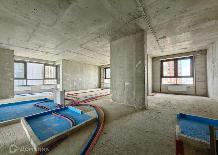 Продаётся 4-комнатная квартира, 137 м²