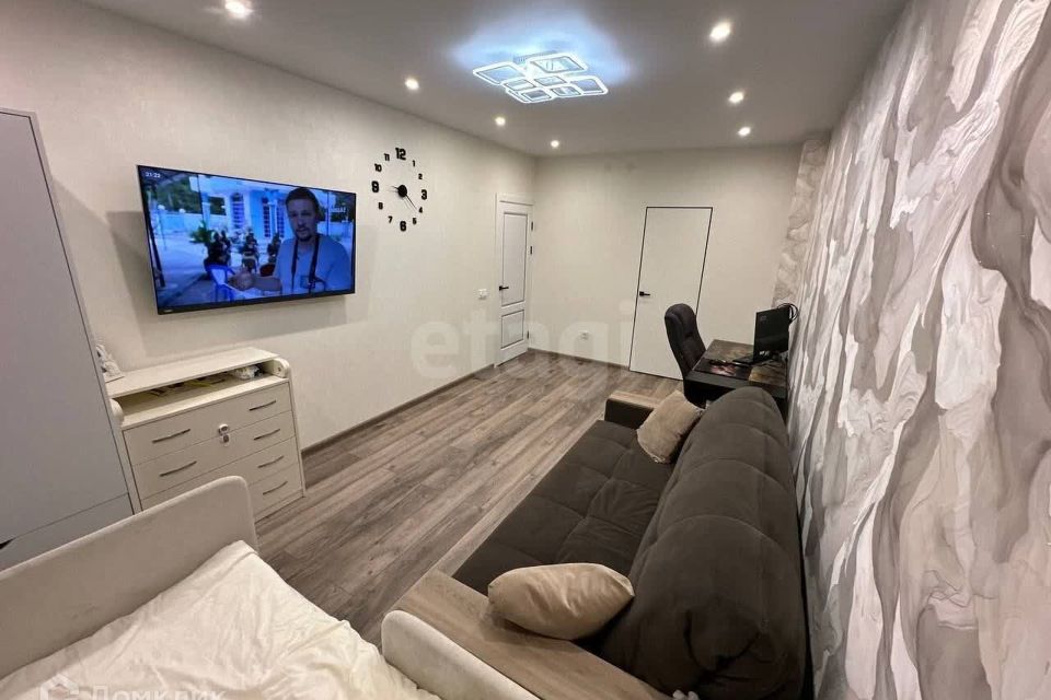 Продаётся 1-комнатная квартира, 46.7 м²