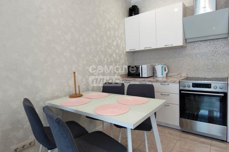 Сдаётся 2-комнатная квартира, 59.8 м²
