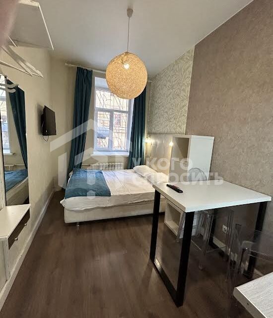 Продаётся комната в 5-комн. квартире, 136 м²