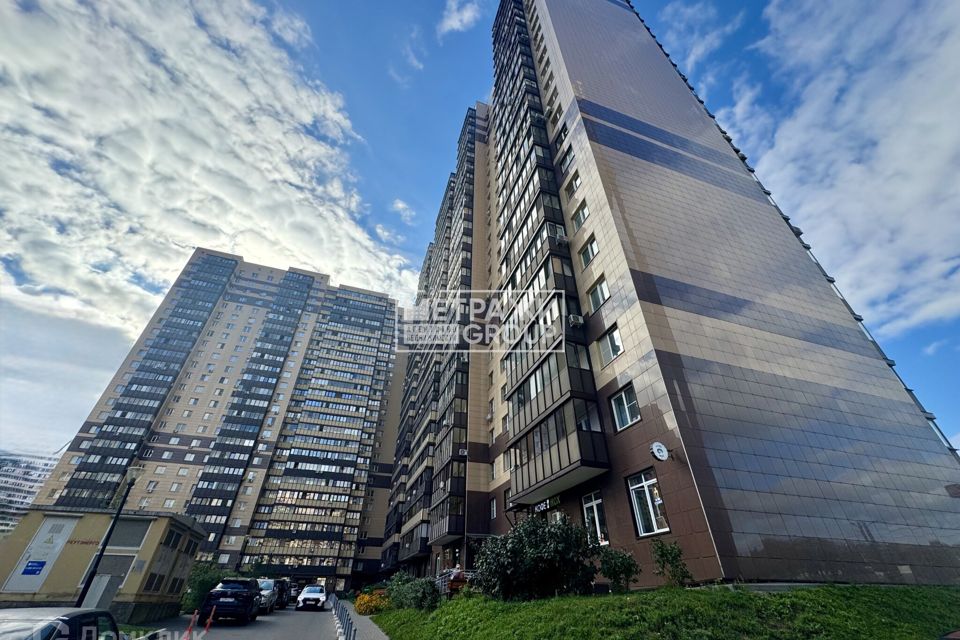 Продаётся 2-комнатная квартира, 65.6 м²