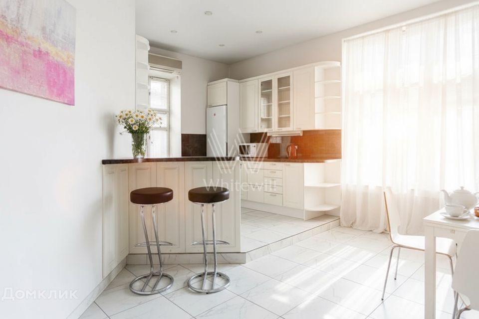 Сдаётся 5-комнатная квартира, 190 м²