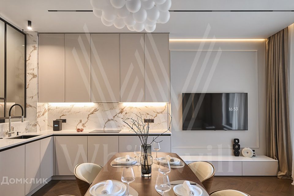 Продаётся 3-комнатная квартира, 104 м²