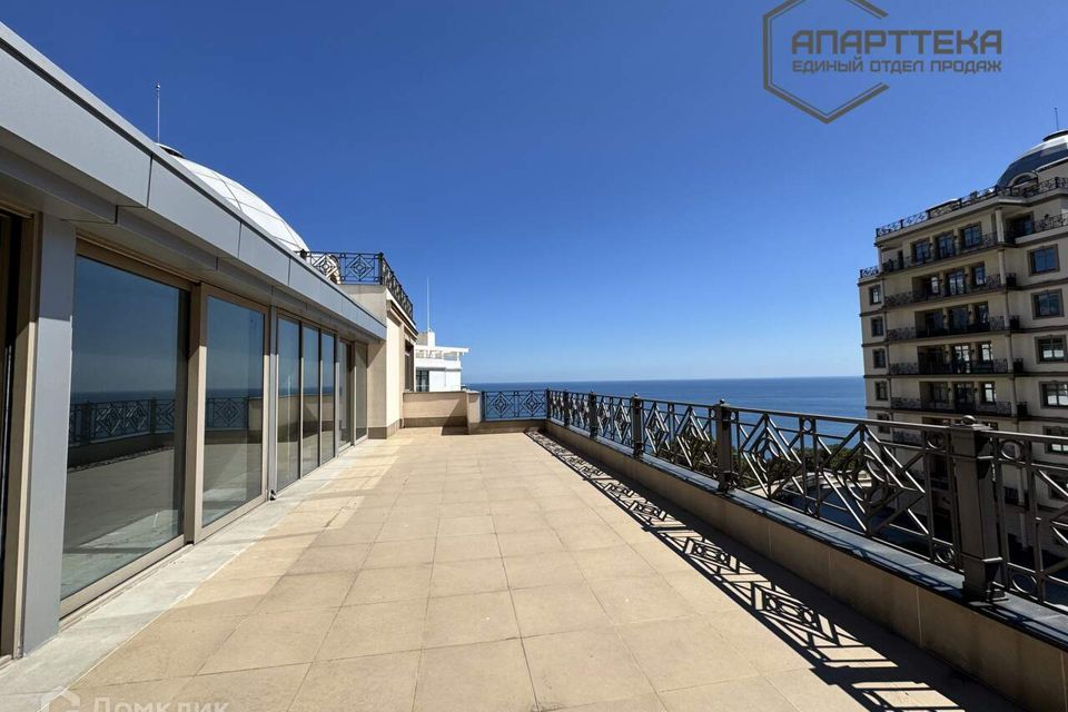 Продаётся 4-комнатная квартира, 288.8 м²