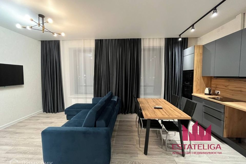 Продаётся 3-комнатная квартира, 98 м²
