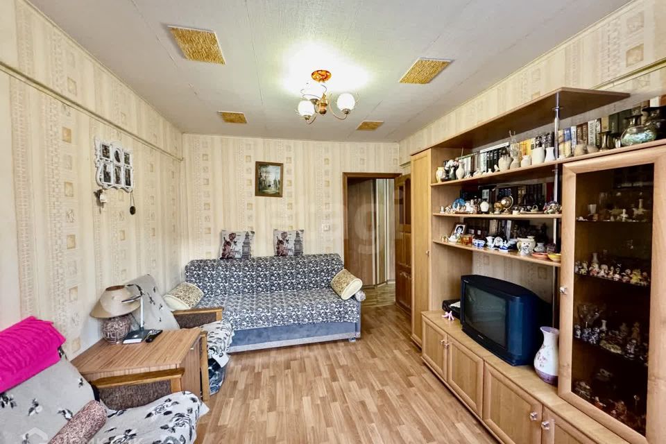 Продаётся 3-комнатная квартира, 51.3 м²