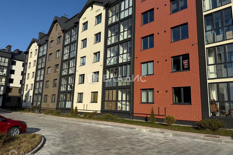Продаётся 2-комнатная квартира, 65.3 м²