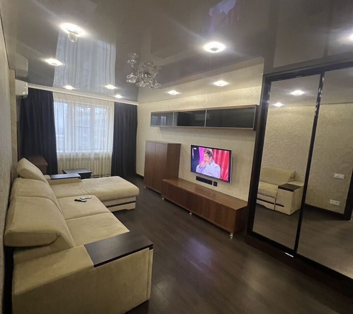 Сдаётся 1-комнатная квартира, 50 м²