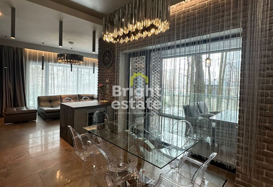 Продаётся 3-комнатная квартира, 112.1 м²