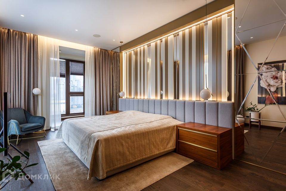 Продаётся 4-комнатная квартира, 150 м²
