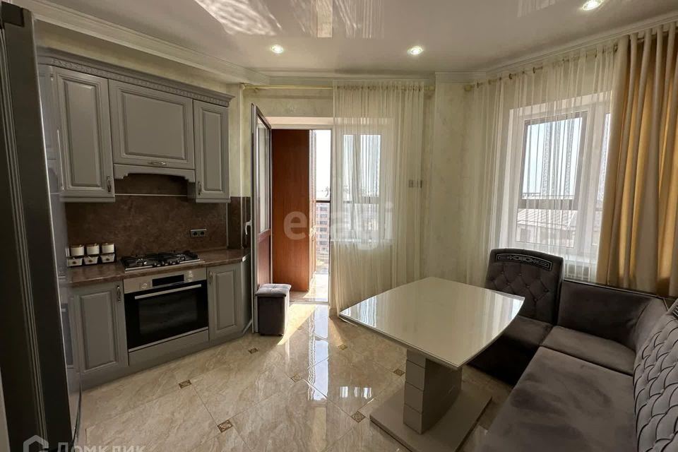 Продаётся 2-комнатная квартира, 77 м²