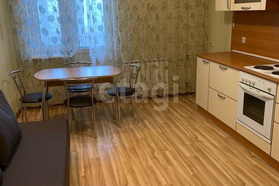 Продаётся 1-комнатная квартира, 45.7 м²