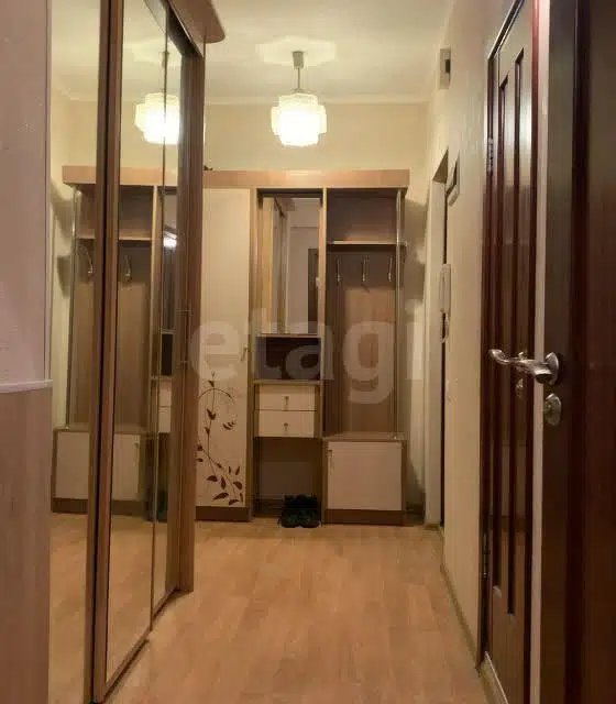 Продаётся 3-комнатная квартира, 76 м²