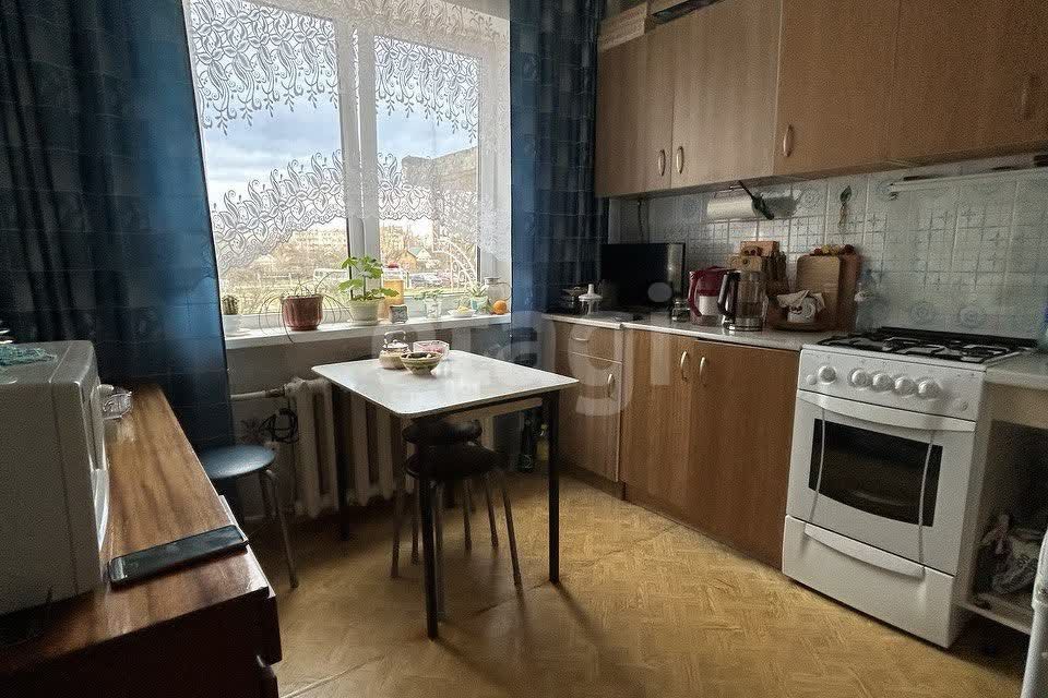 Продаётся 3-комнатная квартира, 68.3 м²