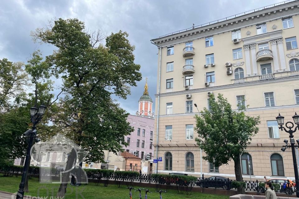 Продаётся 2 комнаты в 3-комн. квартире, 47 м²
