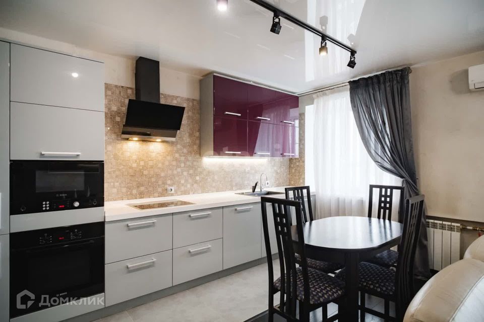 Продаётся 3-комнатная квартира, 62.2 м²