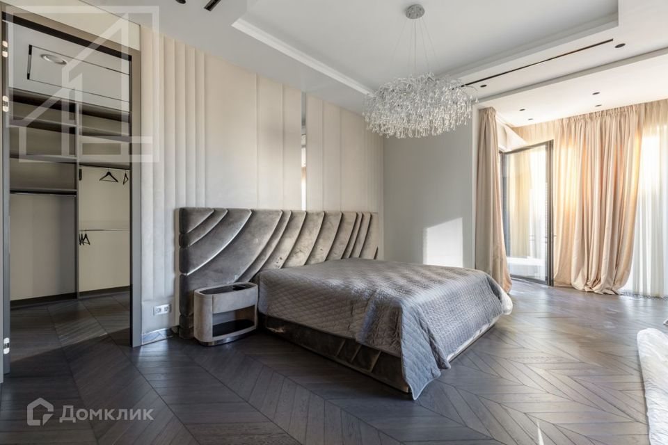 Сдаётся 4-комнатная квартира, 169 м²