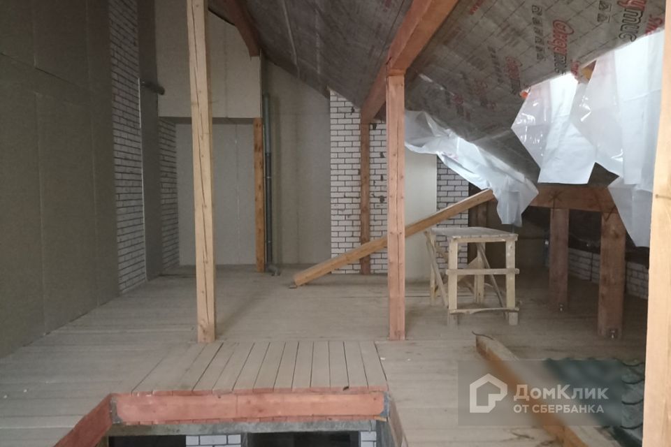 Продаётся 4-комнатная квартира, 146.1 м²