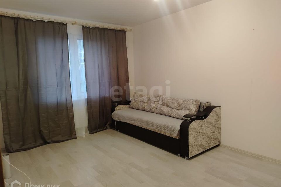 Сдаётся 1-комнатная квартира, 42 м²
