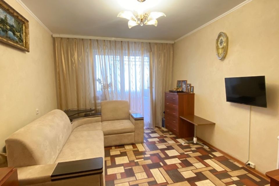 Продаётся 1-комнатная квартира, 38 м²