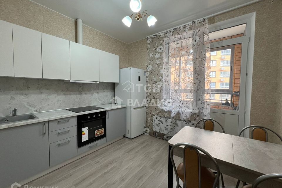 Сдаётся 2-комнатная квартира, 63.3 м²