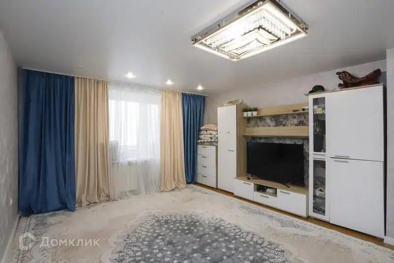 Продаётся 4-комнатная квартира, 125 м²