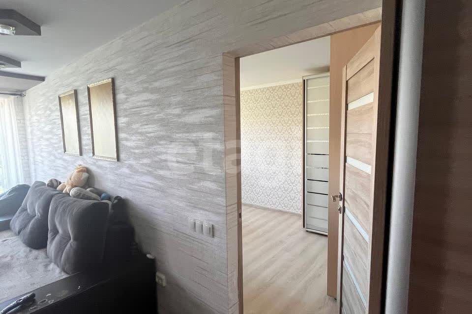 Продаётся 3-комнатная квартира, 63 м²