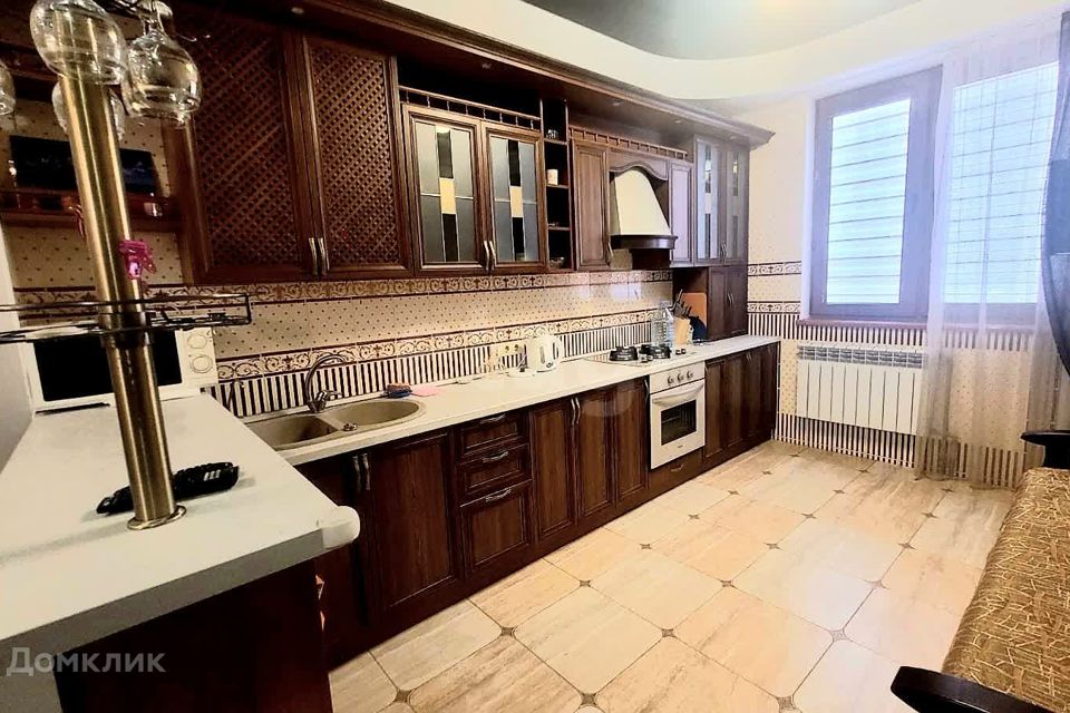 Сдаётся 2-комнатная квартира, 74.1 м²