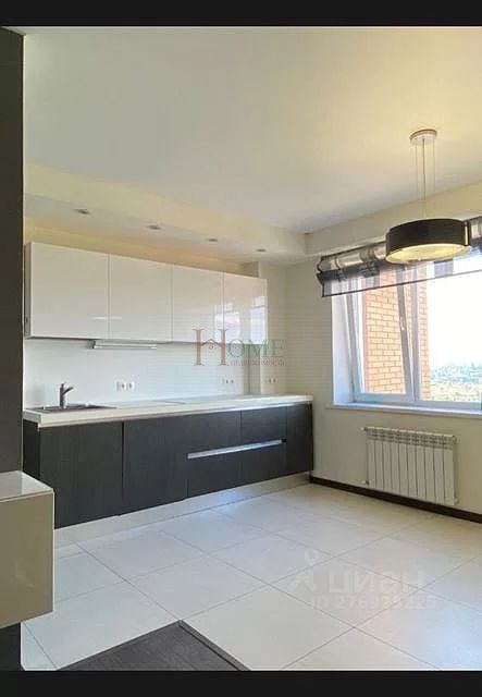 Сдаётся 2-комнатная квартира, 65 м²
