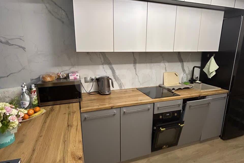 Продаётся 4-комнатная квартира, 87 м²