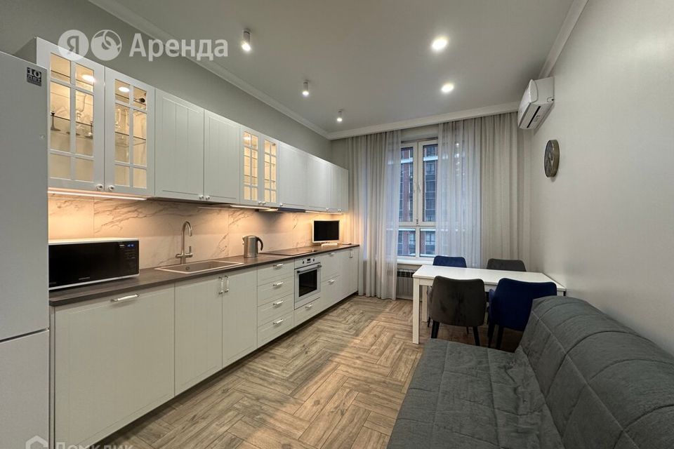 Сдаётся 2-комнатная квартира, 65 м²