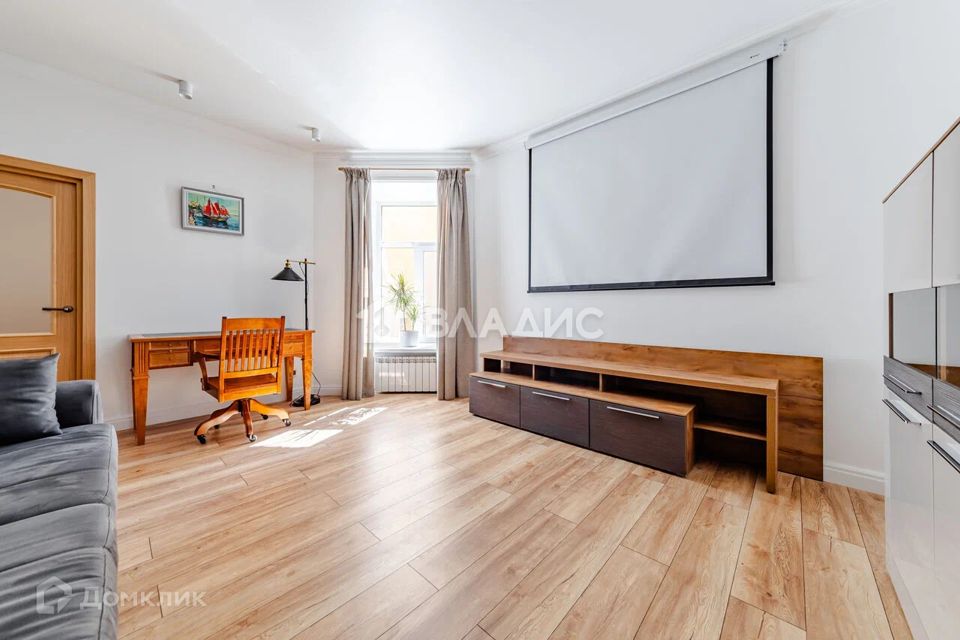Продаётся 2-комнатная квартира, 77.9 м²