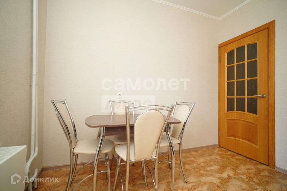 Продаётся 1-комнатная квартира, 37.9 м²