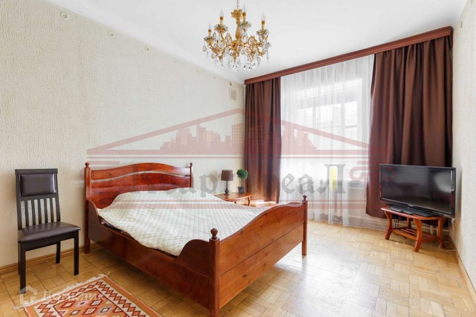 Сдаётся 2-комнатная квартира, 65 м²