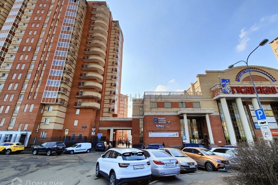 Продаётся 1-комнатная квартира, 42 м²