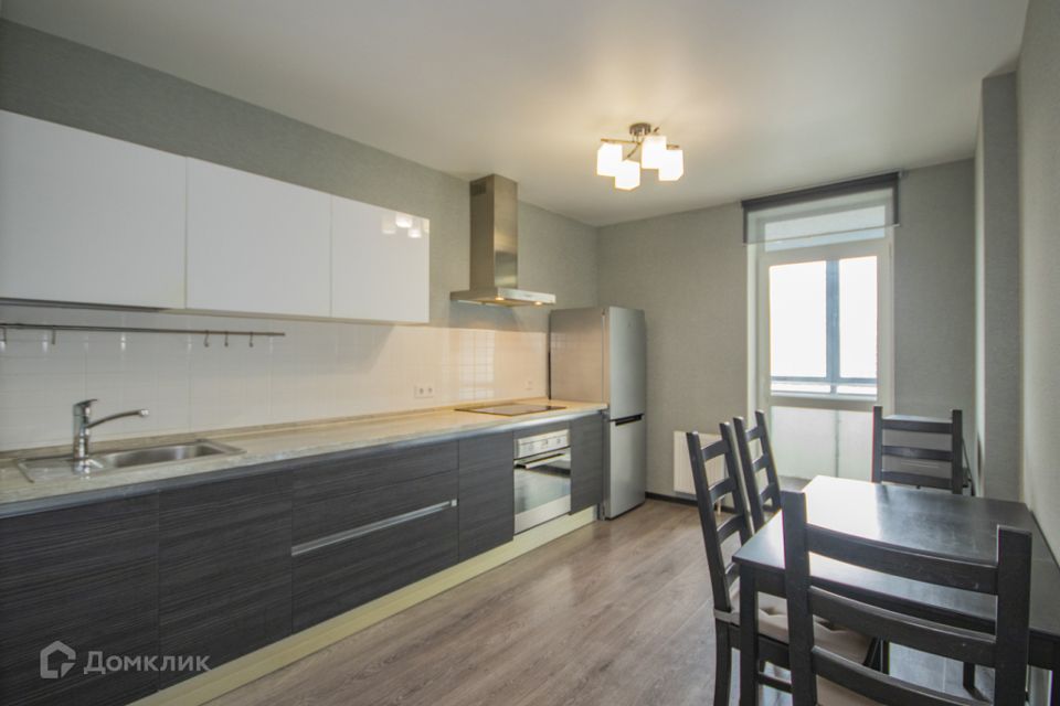 Продаётся 1-комнатная квартира, 43 м²