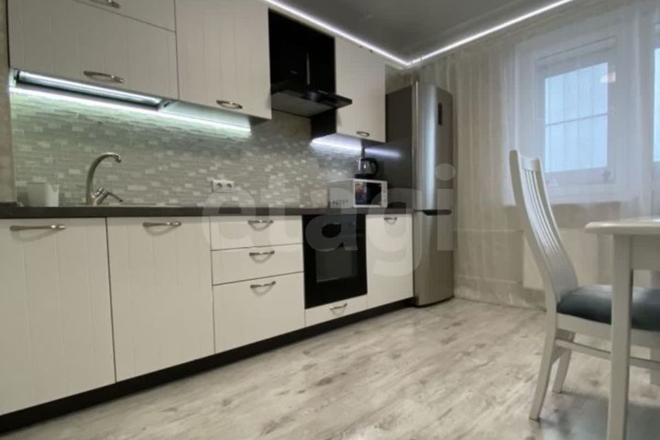 Продаётся 1-комнатная квартира, 38 м²