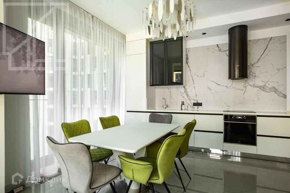 Сдаётся 3-комнатная квартира, 92 м²