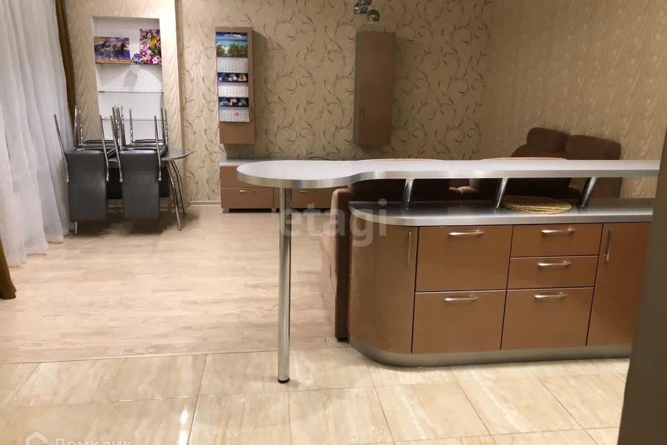 Продаётся 1-комнатная квартира, 57.4 м²
